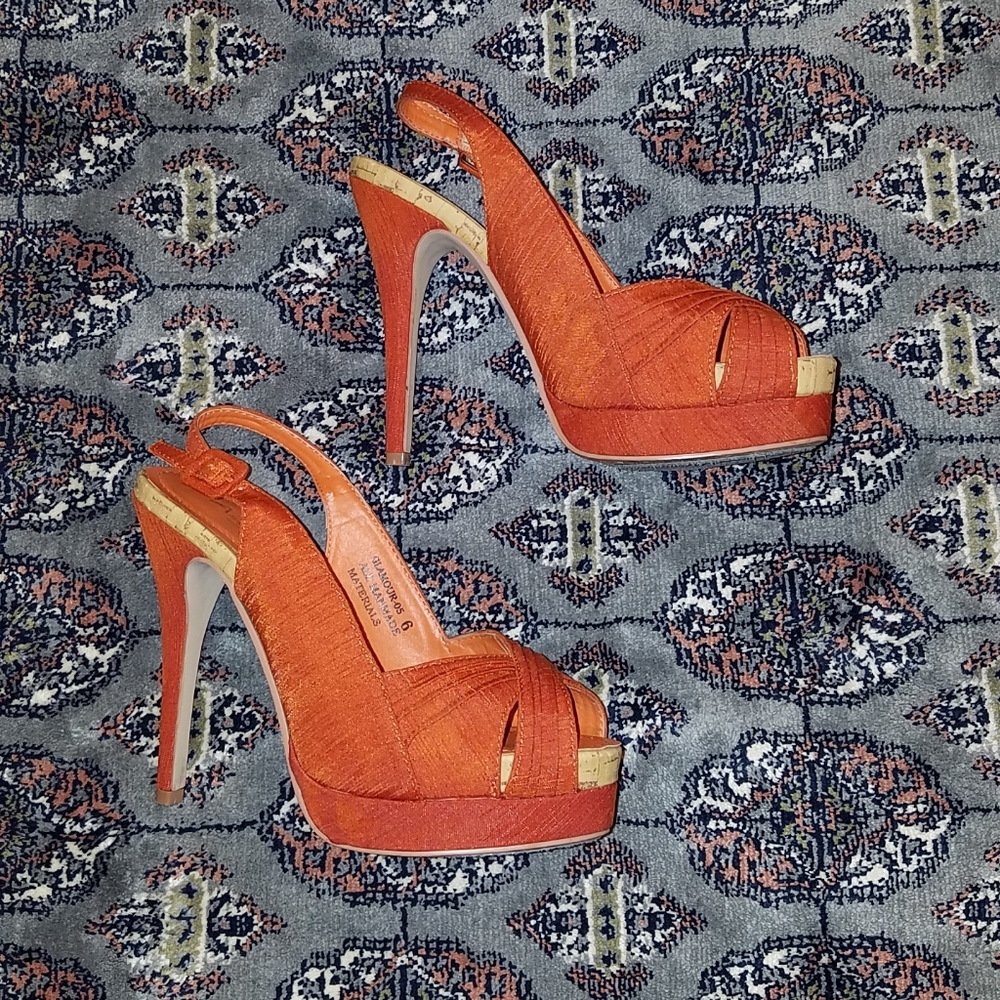 Beautiful stylish Anne Michelle pump